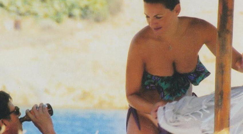 Διακοπές στη Μύκονο για την Ολγα Κεφαλογιάννη - Χαμογελαστή και μαυρισμένη στα Ματογιάννια [βίντεο] | iefimerida.gr 1