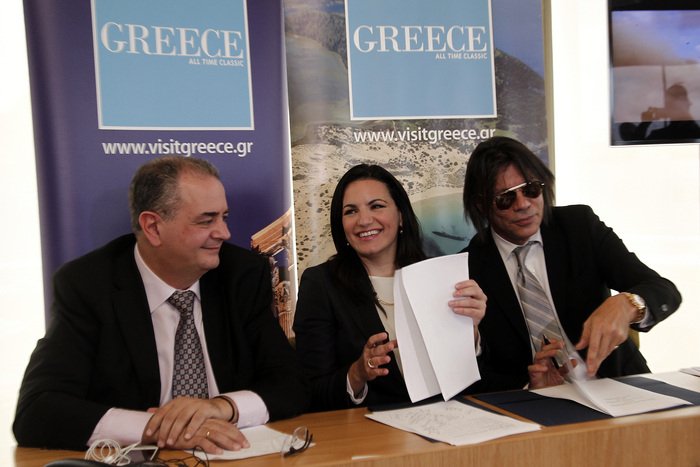 Mόνο ο Ηλίας Ψινάκης μπορεί να κάνει την Ολγα Κεφαλογιάννη να γελάει έτσι [εικόνες] | iefimerida.gr 2