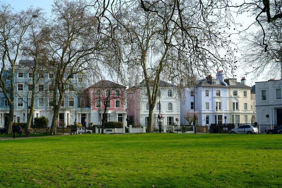 Διαρρήκτες «σήκωσαν» το υπέροχο σπίτι του Τζέιμι Ολιβερ -Ενα μοναδικό βρετανικό 4ώροφο [εικόνες] | iefimerida.gr 4