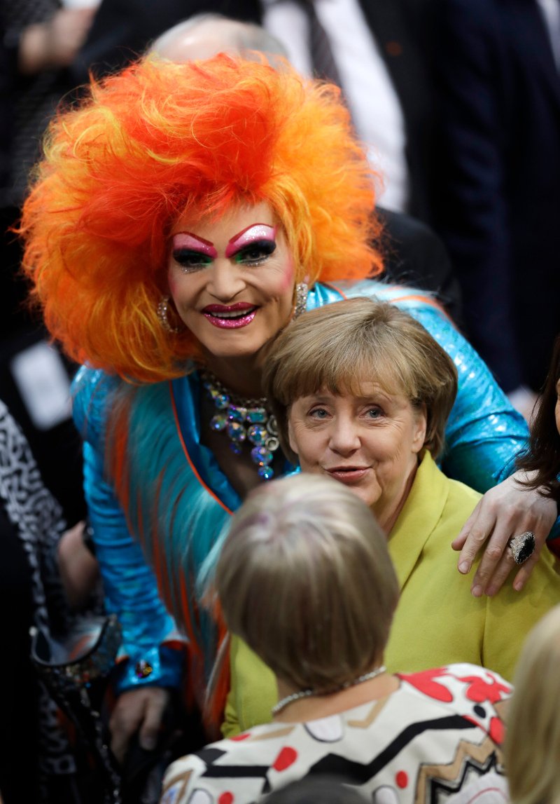 H Drag Queen που εξέλεξε Γερμανό Πρόεδρο και τράβηξε την προσοχή της Μέρκελ! [εικόνες] | iefimerida.gr 4