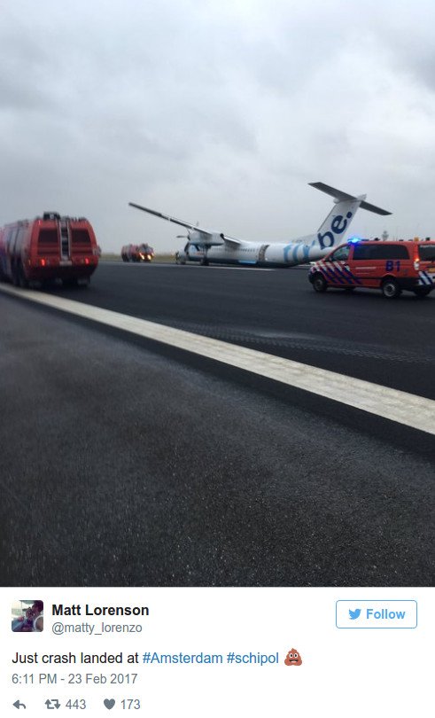 Ολλανδία: Καρέ-καρέ η προσγείωση αεροσκάφους με το... φτερό -Σώοι οι επιβάτες [βίντεο] | iefimerida.gr 0