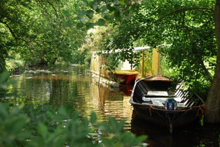 Το γραφικό χωριουδάκι που δεν έχει ούτε ένα δρόμο -Οι κάτοικοι μετακινούνται με βάρκες [εικόνες]  | iefimerida.gr 8