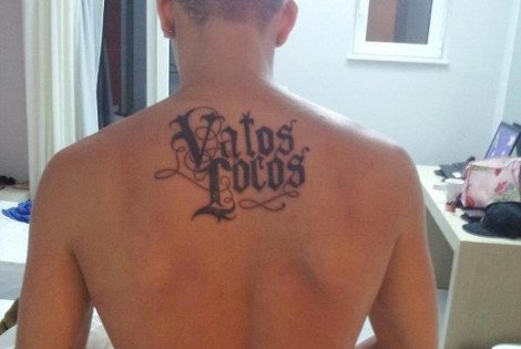 Τι συμβολίζει το εμπνευσμένο από γνωστή συμμορία τατουάζ του μαχαιροβγάλτη ανιματέρ [εικόνα] | iefimerida.gr 0