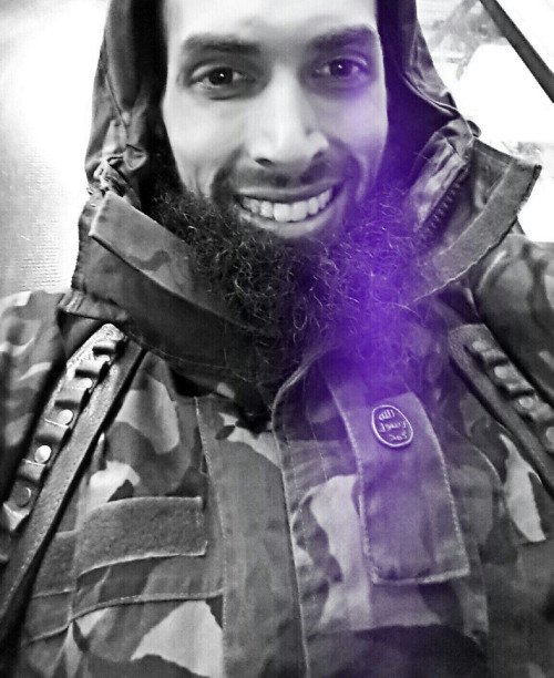 Ολλανδός εντάχθηκε στο ISIS, έγινε τζιχαντιστής και ποστάρει για τη ζωή του στο Tumblr -Οι απαντήσεις σοκ στις ερωτήσεις που του κάνουν άλλοι χρήστες [εικόνες] | iefimerida.gr 0