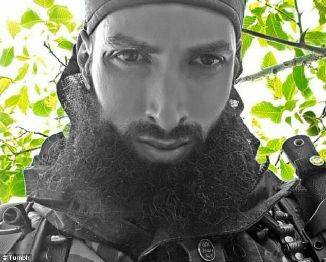 Ολλανδός εντάχθηκε στο ISIS, έγινε τζιχαντιστής και ποστάρει για τη ζωή του στο Tumblr -Οι απαντήσεις σοκ στις ερωτήσεις που του κάνουν άλλοι χρήστες [εικόνες] | iefimerida.gr 11