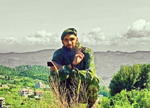 Ολλανδός εντάχθηκε στο ISIS, έγινε τζιχαντιστής και ποστάρει για τη ζωή του στο Tumblr -Οι απαντήσεις σοκ στις ερωτήσεις που του κάνουν άλλοι χρήστες [εικόνες] | iefimerida.gr 12