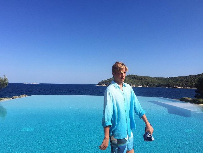 Η εγγονή του τέως πάρταρε στη Μύκονο -Επταήμερο γλέντι για τα γενέθλιά της [εικόνες] | iefimerida.gr 9