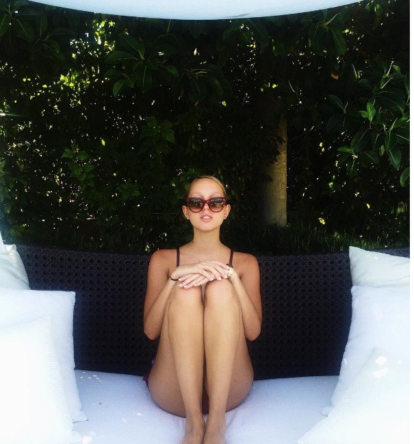 Η εγγονή του τέως πάρταρε στη Μύκονο -Επταήμερο γλέντι για τα γενέθλιά της [εικόνες] | iefimerida.gr 12