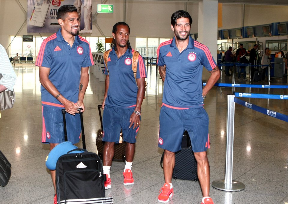 Στην Ολλανδία ο Ολυμπιακός με νέο πρόσωπο τον Φινμπόγκασον [εικόνες] | iefimerida.gr 0