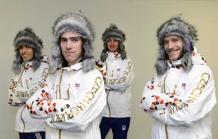 Ολόσωμα στρετς, γούνες, κοστούμια τύπου Εurovision: Οι εξωφρενικές στολές των χωρών που πάνε στους χειμερινούς Ολυμπιακούς Αγώνες [εικόνες] | iefimerida.gr 1