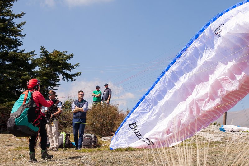 Κινέζοι τουρίστες προσγειώθηκαν στον Ολυμπο -Κάνοντας παραπέντε [εικόνες] | iefimerida.gr 1