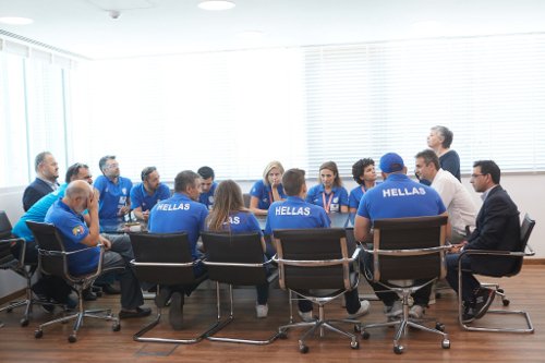 Συνάντηση Μητσοτάκη-Ολυμπιακής Ομάδας Κωφών: Ο αγώνας σας ακουμπάει στις καρδιές όλων [εικόνες] | iefimerida.gr 3