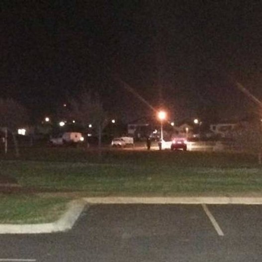 Ανδρας ζωσμένος με εκρηκτικά κρατά όμηρο στην Αυστραλία [εικόνες]  | iefimerida.gr 0