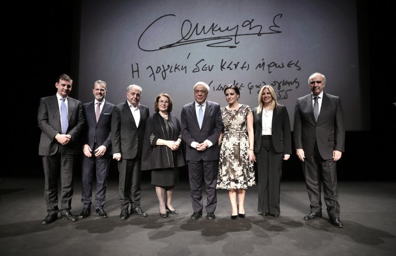 Ολος ο πολιτικός κόσμος τίμησε τη μνήμη του Γιάννη Κεφαλογιάννη -Συγκίνηση και πηγαδάκια [εικόνες] | iefimerida.gr 14