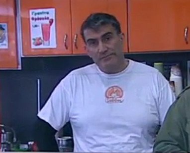 Αυτός είναι ο όμηρος που κρατούσε ο ληστής στο σούπερ μάρκετ στα Πετράλωνα [εικόνες] | iefimerida.gr 1