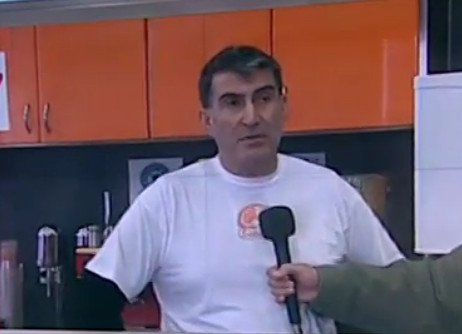 Αυτός είναι ο όμηρος που κρατούσε ο ληστής στο σούπερ μάρκετ στα Πετράλωνα [εικόνες] | iefimerida.gr 6