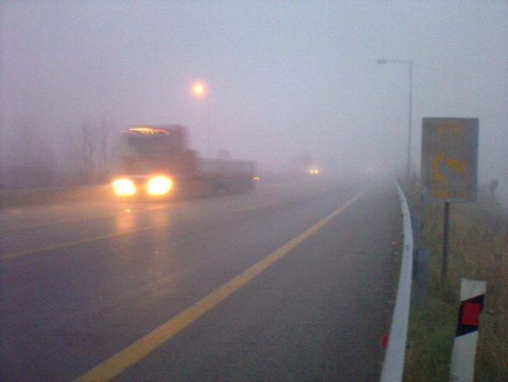 Τοπίο στην ομίχλη η εθνική οδός στη Λαμία [εικόνες] | iefimerida.gr 0