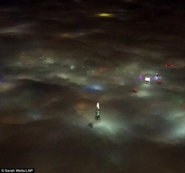 Ηνωμένο Βασίλειο: Εζησαν την πιο ζεστή μέρα των τελευταίων 69 ετών - Βουτιές στη θάλασσα και beach volley [εικόνες] | iefimerida.gr 4