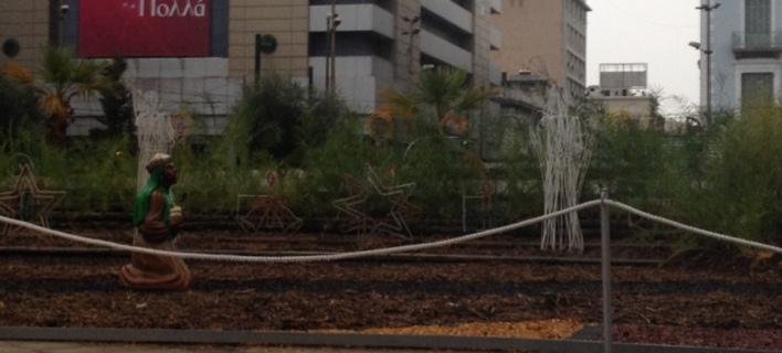 Μυστήριο: Εξαφανίστηκε ο μαύρος μάγος από τη φάτνη της Ομόνοιας [εικόνες] | iefimerida.gr 1