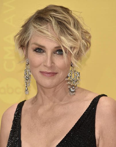 Οι σταρ που αποδεικνύουν ότι η ομορφιά δεν έχει ηλικία -Θεές στα 50 και τα 60 [εικόνες] | iefimerida.gr 1