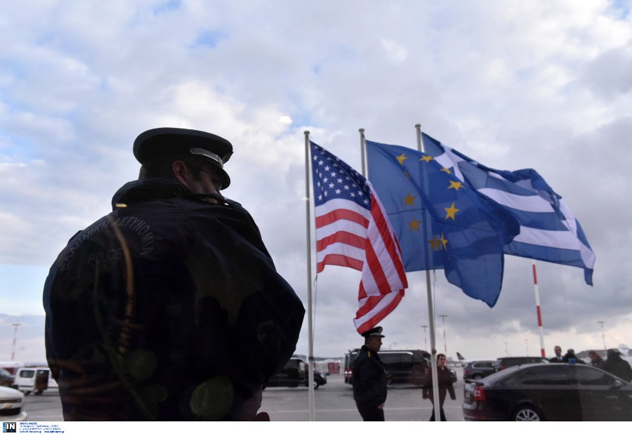 Εφτασε ο Μπαράκ Ομπάμα στην Αθήνα -Στις 13:30 στον Πρόεδρο της Δημοκρατίας | iefimerida.gr 14