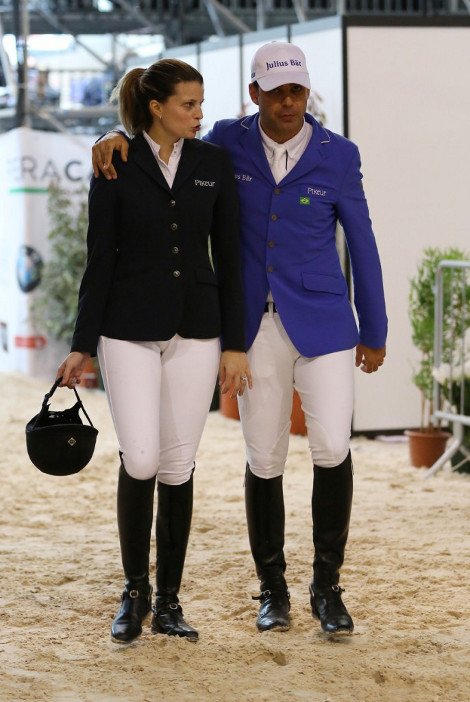 Τα τρυφερά φιλιά του Αλβάρο στην Αθηνά Ωνάση και η αντίδραση της χρυσής κληρονόμου [εικόνες] | iefimerida.gr 1