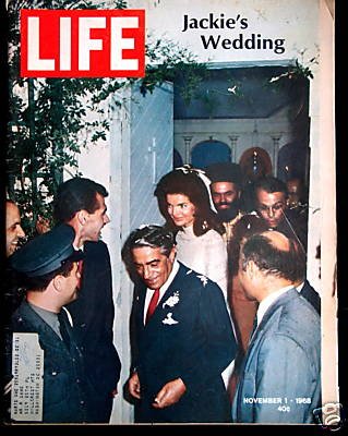 Ωνάσης-Τζάκι, η ταινία -Τα γυρίσματα για το θρυλικό γάμο στο Σκορπιό -Η Κέιτι Χολμς σπάει πιάτα και χορεύει [εικόνες & βίντεο] | iefimerida.gr 6