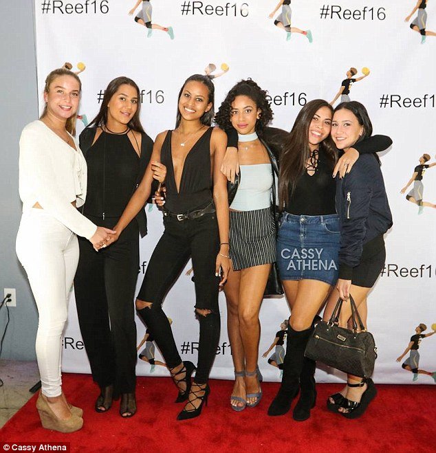 Στο χλιδάτο πάρτι 16χρονου -Του πήγαν δώρο μια Λαμποργκίνι και ένα τζιπ! [εικόνες] | iefimerida.gr 3