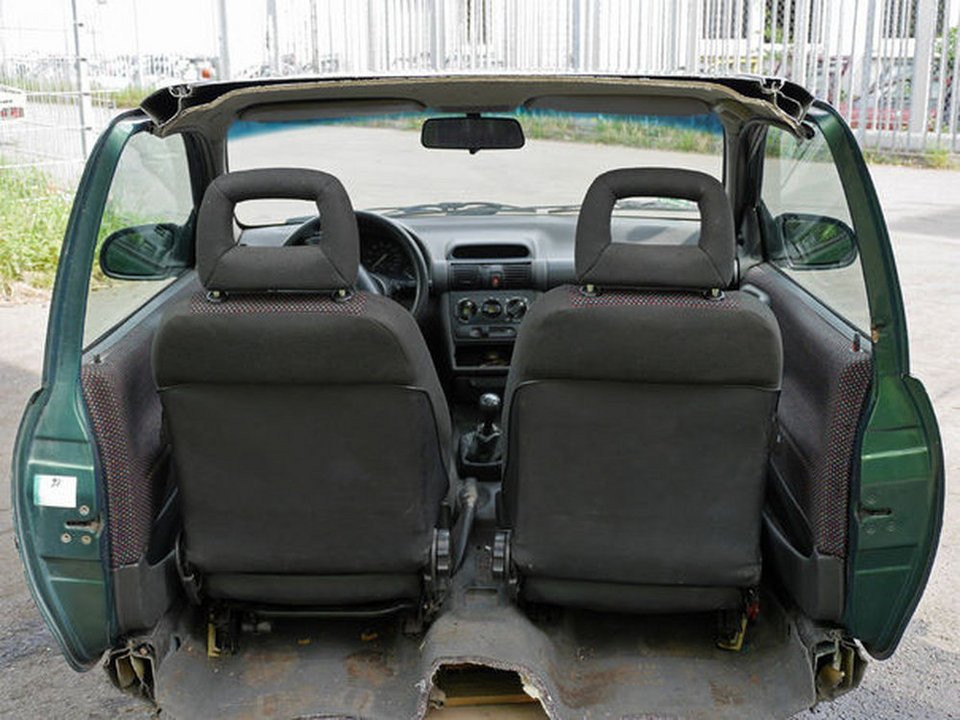 Απίστευτος τύπος: Χώρισε και μοίρασε τα πάντα, ακόμα και το αυτοκίνητο, στη μέση [βίντεο] | iefimerida.gr 2