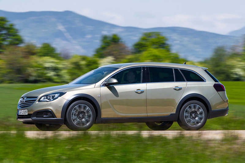 Opel Insignia Country Tourer: Το μεσαίο Opel ντύνεται τζιπ | iefimerida.gr 0