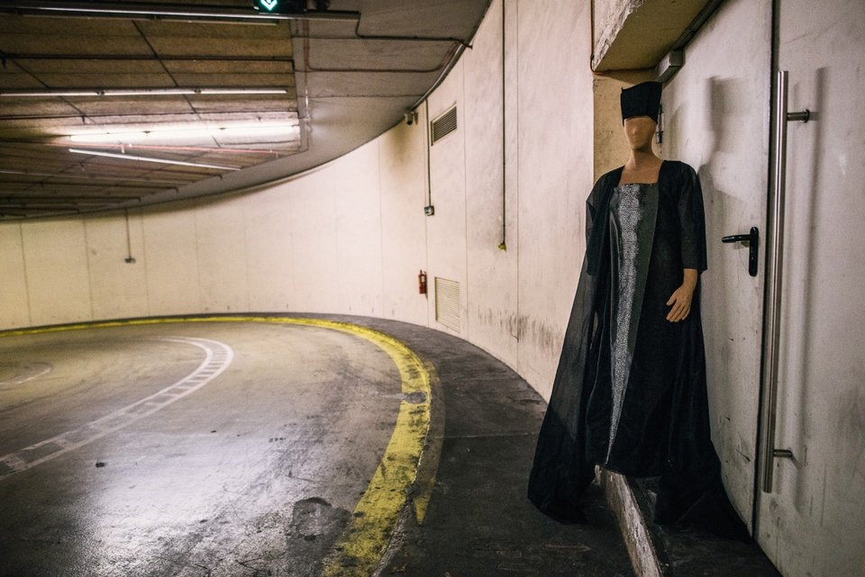 Περίτεχνα κοστούμια και μακέτες του Δαμιανού Ζαρίφη για το θέατρο και την όπερα [εικόνες] | iefimerida.gr 0