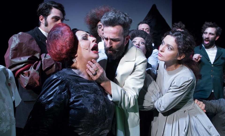 Στις πρόβες της «Οπερέττας» του Εθνικού [εικόνες & βίντεο]  | iefimerida.gr 0