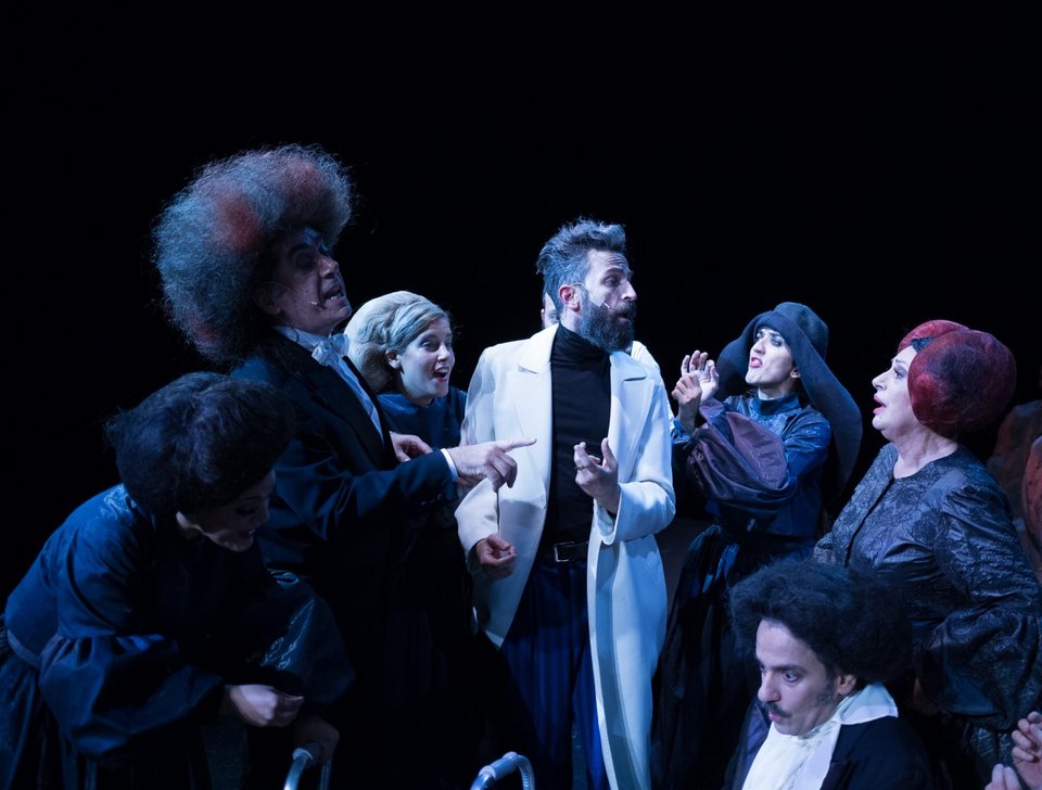 Στις πρόβες της «Οπερέττας» του Εθνικού [εικόνες & βίντεο]  | iefimerida.gr 1