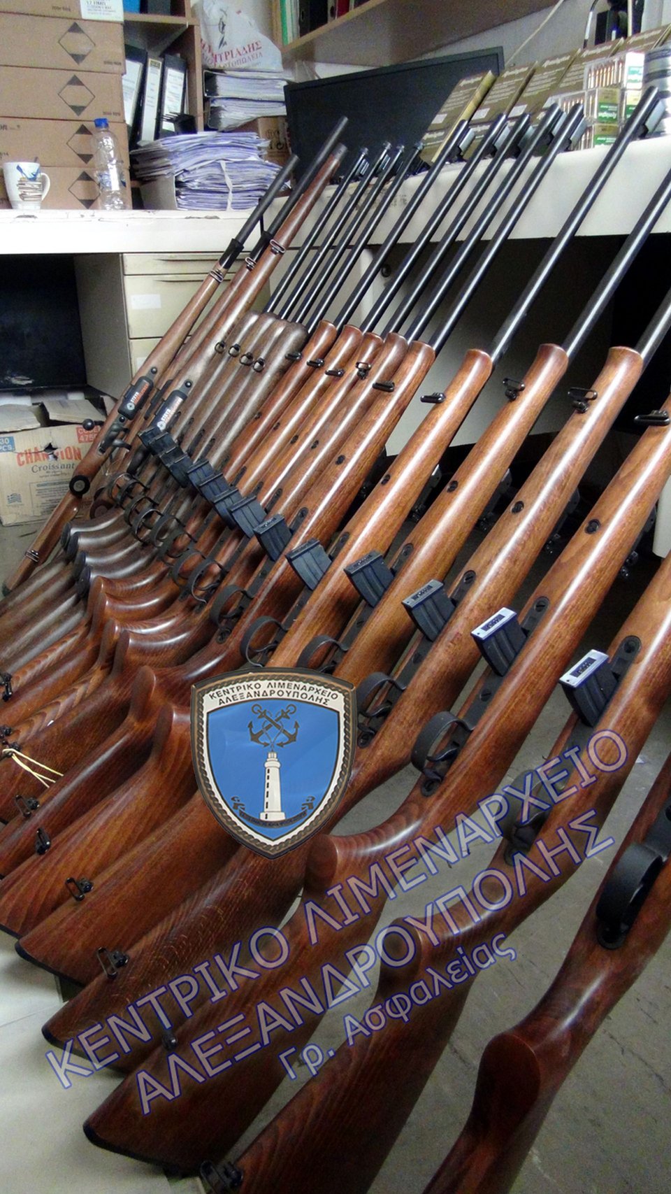 «Πολεμικό» οπλοστάσιο βρέθηκε στην Αλεξανδρούπολη -239.000 σφαίρες, 22 όπλα -Συνελήφθησαν τρεις Βρετανοί ιρακινής καταγωγής [εικόνες] | iefimerida.gr 4