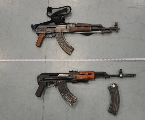 Ο οπλισμός που είχαν στην κατοχή τους οι τέσσερις συλληφθέντες [εικόνες]  | iefimerida.gr 0