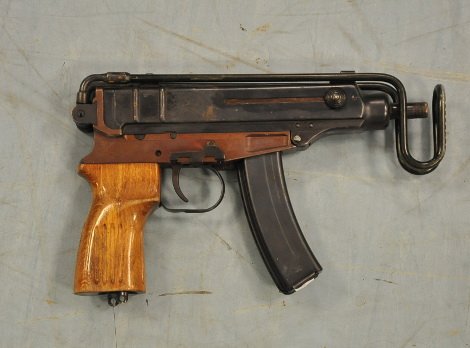 Ο οπλισμός που είχαν στην κατοχή τους οι τέσσερις συλληφθέντες [εικόνες]  | iefimerida.gr 2