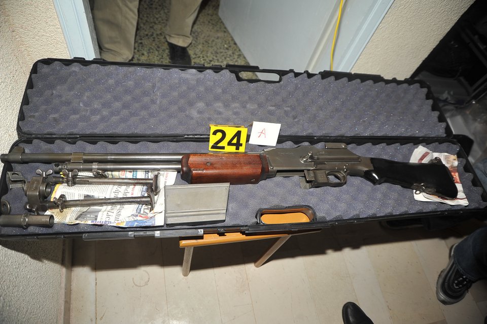 Τι έκρυβε το οπλοστάσιο στα διαμερίσματα, σε Λούτσα και Πικέρμι [εικόνες] | iefimerida.gr 0