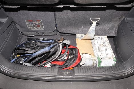 Ολος ο οπλισμός που βρέθηκε στο αυτοκίνητο στα Εξάρχεια [εικόνες] | iefimerida.gr 0