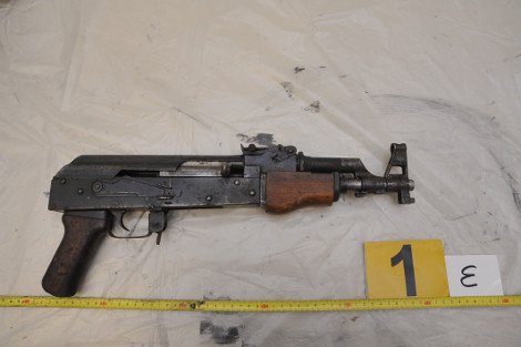 Ολος ο οπλισμός που βρέθηκε στο αυτοκίνητο στα Εξάρχεια [εικόνες] | iefimerida.gr 4