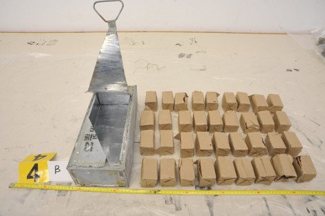 Ολος ο οπλισμός που βρέθηκε στο αυτοκίνητο στα Εξάρχεια [εικόνες] | iefimerida.gr 8