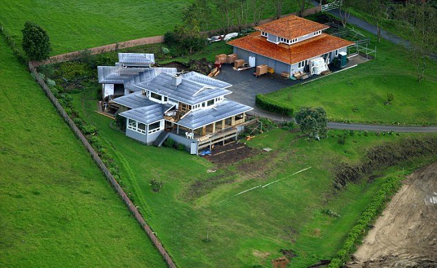 Στην παραμυθένια φάρμα της στην Χαβάη φωτογραφήθηκε η Όπρα [εικόνες+βίντεο]  | iefimerida.gr 2