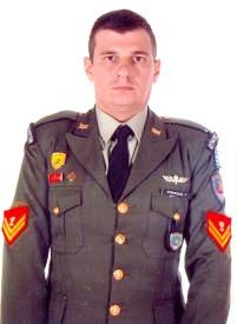 Ποιοι ήταν οι δύο λοχίες και ο δεκανέας που έχασαν τη ζωή τους στο πεδίο βολής του Βόλου [εικόνες] | iefimerida.gr 9