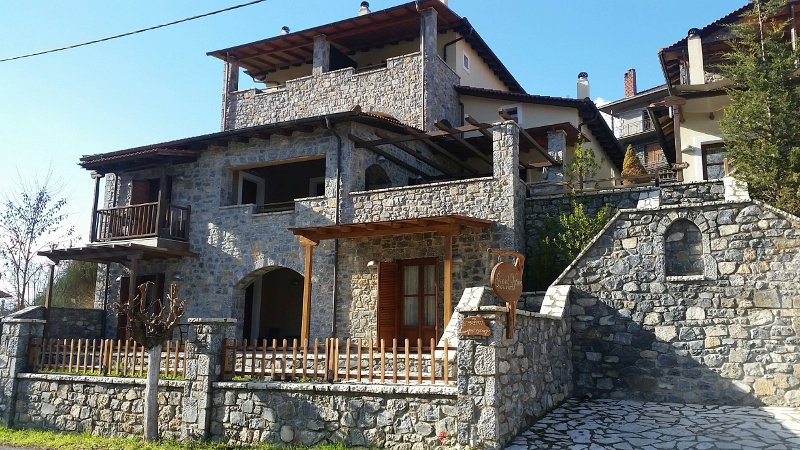 «Μύρισε» Χριστούγεννα στην Ορεινή Αρκαδία -Τα πανέμορφα χωριά έτοιμα να υποδεχθούν τους  εκδρομείς των εορτών [εικόνες] | iefimerida.gr 1