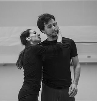 Την «Ωραία κοιμωμένη» της Λυρικής ντύνει Βρετανός ενδυματολόγος της Vogue [εικόνες]  | iefimerida.gr 4