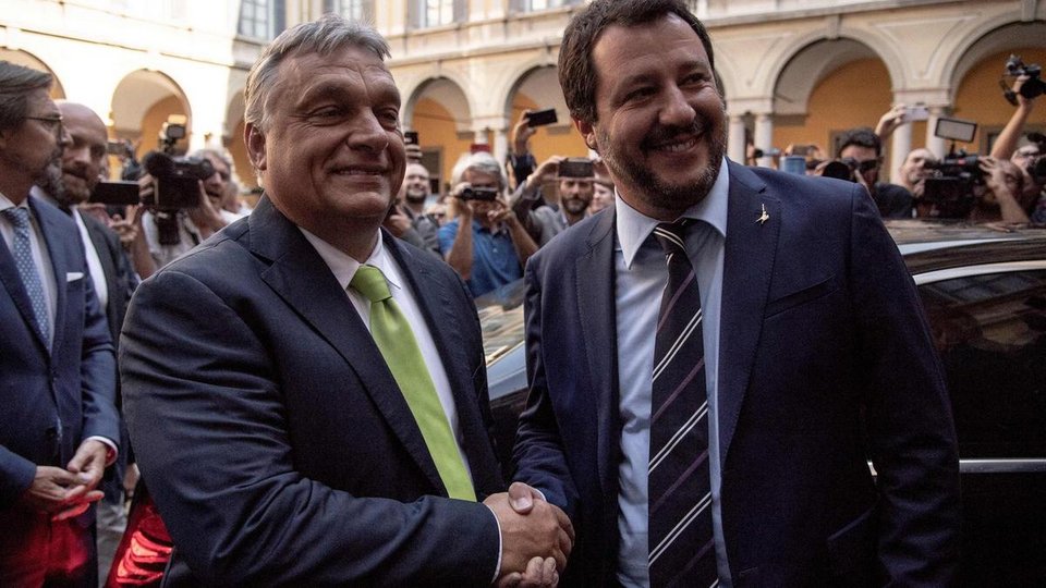 «Βράζει» η Ευρώπη ενόψει ευρωεκλογών: Μέτωπο Ορμπάν-Σαλβίνι κατά Μακρόν | iefimerida.gr 0
