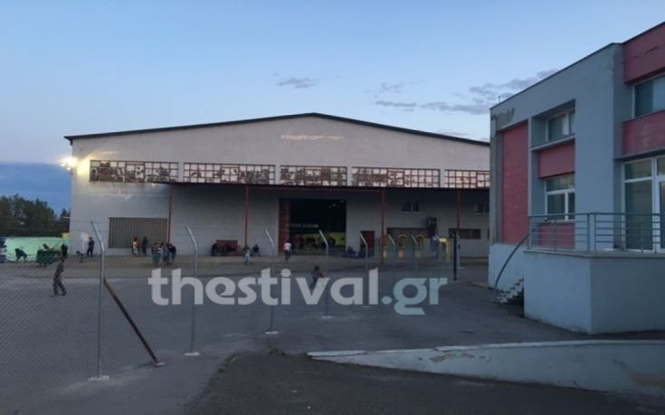 Συγκέντρωση διαμαρτυρίας των προσφύγων στο Ωραιόκαστρο | iefimerida.gr 0