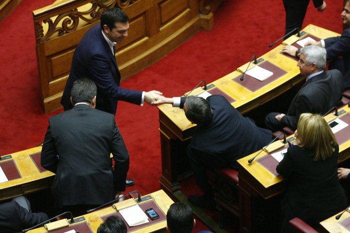 Καρέ-καρέ η ορκωμοσία της νέας Βουλής -Οι τρεις όρκοι και ο απών [εικόνες & βίντεο] | iefimerida.gr 37