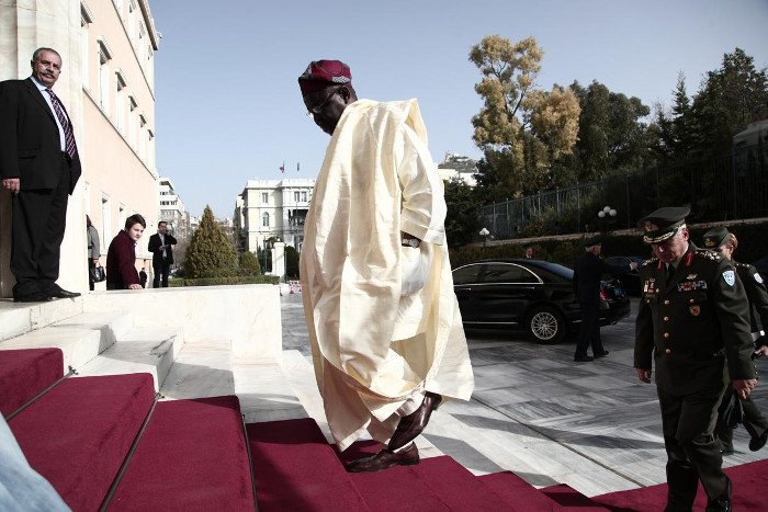 Το backstage της προχθεσινής ορκωμοσίας στη Βουλή -Η εξωτική κυρία με το ροζ, τα λουσάτα ντυσίματα, τα φιλιά [εικόνες] | iefimerida.gr 53