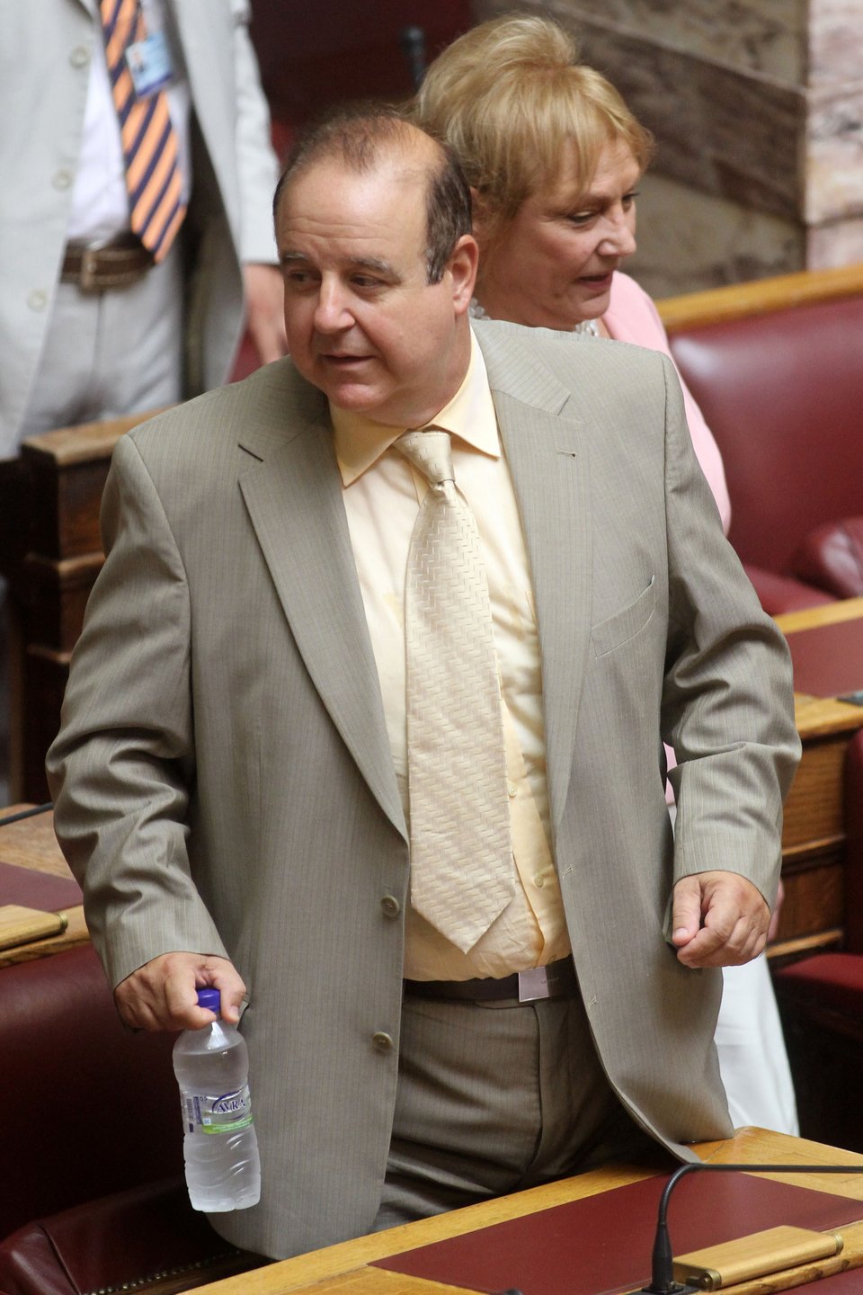 Το backstage της ορκωμοσίας των 300 της Βουλής[εικόνες] | iefimerida.gr 9