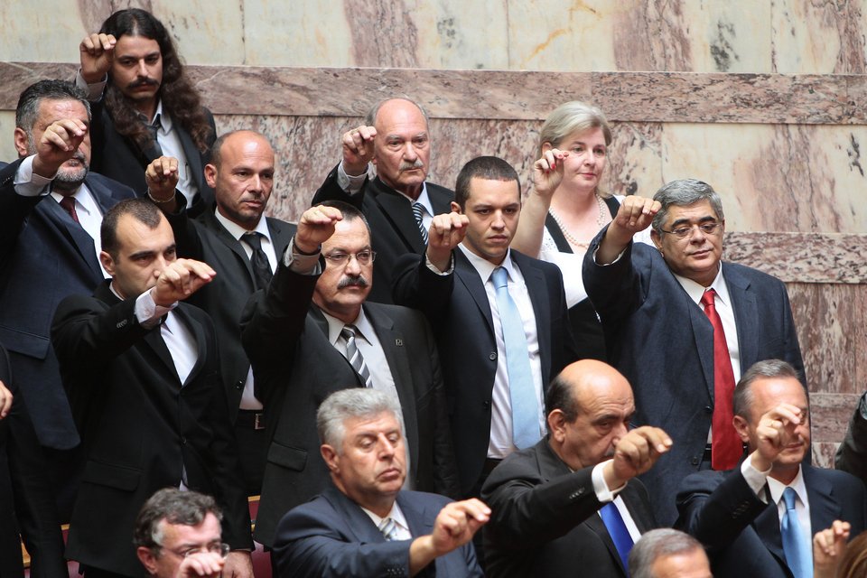 Το backstage της ορκωμοσίας των 300 της Βουλής[εικόνες] | iefimerida.gr 13